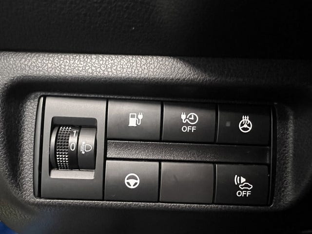 2021 NISSAN LEAF - 22