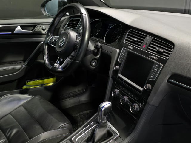 2015 VOLKSWAGEN GOLF - 16