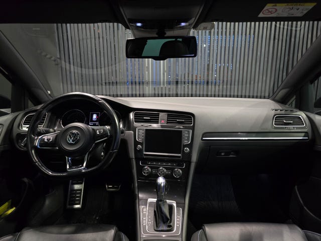 2015 VOLKSWAGEN GOLF - 18