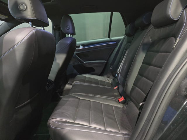 2015 VOLKSWAGEN GOLF - 31