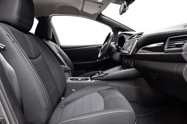 2022 NISSAN LEAF - 24