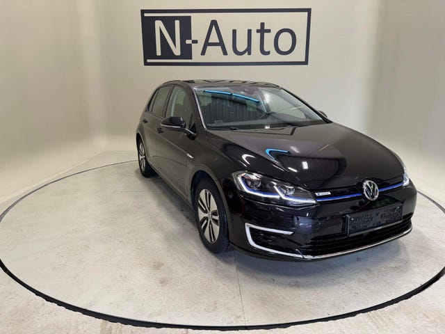 WVWZZZAUZJ8900964 2018 VOLKSWAGEN GOLF-1