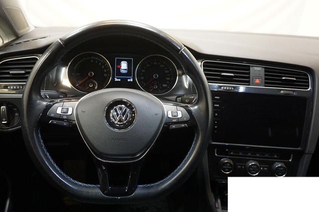 2018 VOLKSWAGEN GOLF - 18