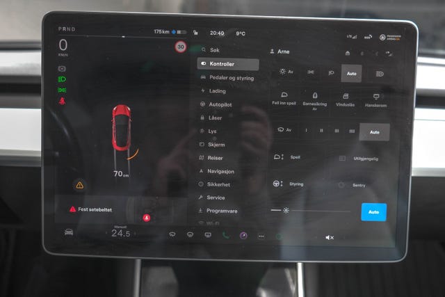 2019 TESLA MODEL 3 - 16
