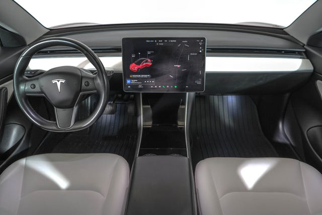 2019 TESLA MODEL 3 - 12