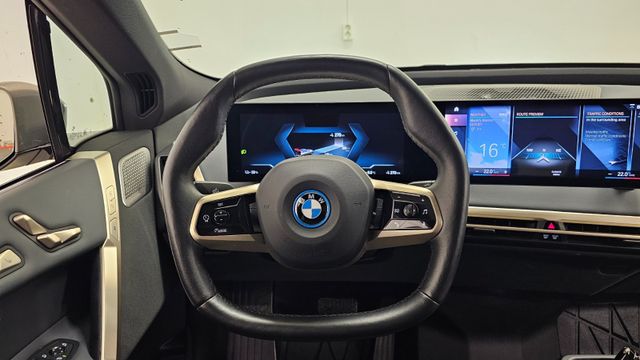 2022 BMW IX M60 - 23