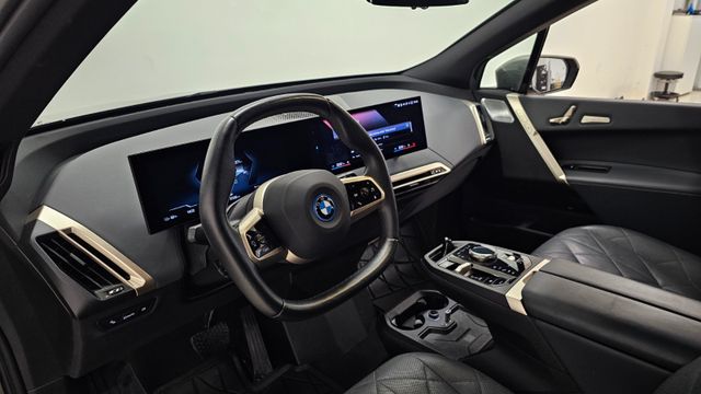 2022 BMW IX M60 - 13
