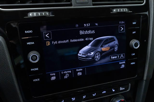 2018 VOLKSWAGEN GOLF - 26