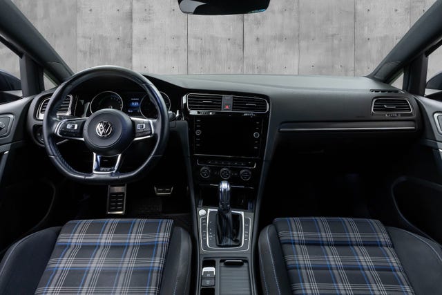 2018 VOLKSWAGEN GOLF - 13