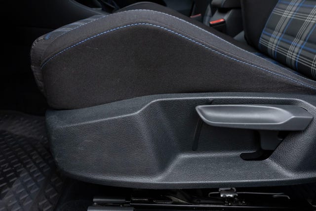2018 VOLKSWAGEN GOLF - 16