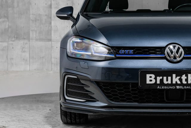 WVWZZZAUZJW804039 2018 VOLKSWAGEN GOLF-3