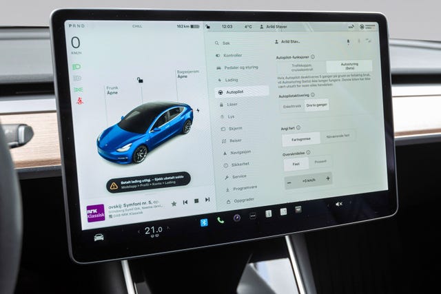 2019 TESLA MODEL 3 - 26