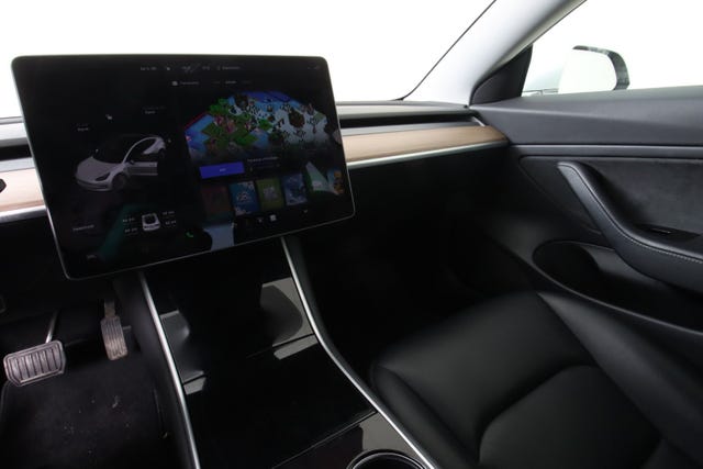 2019 TESLA MODEL 3 - 15