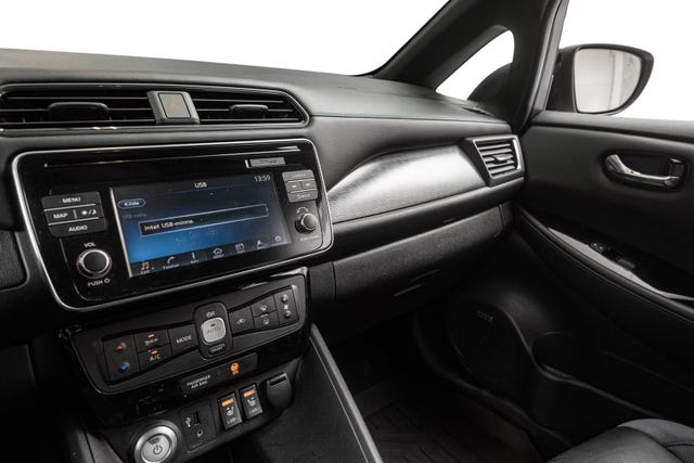 2018 NISSAN LEAF - 8