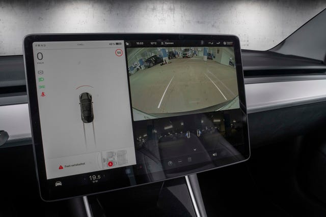 2019 TESLA MODEL 3 - 12