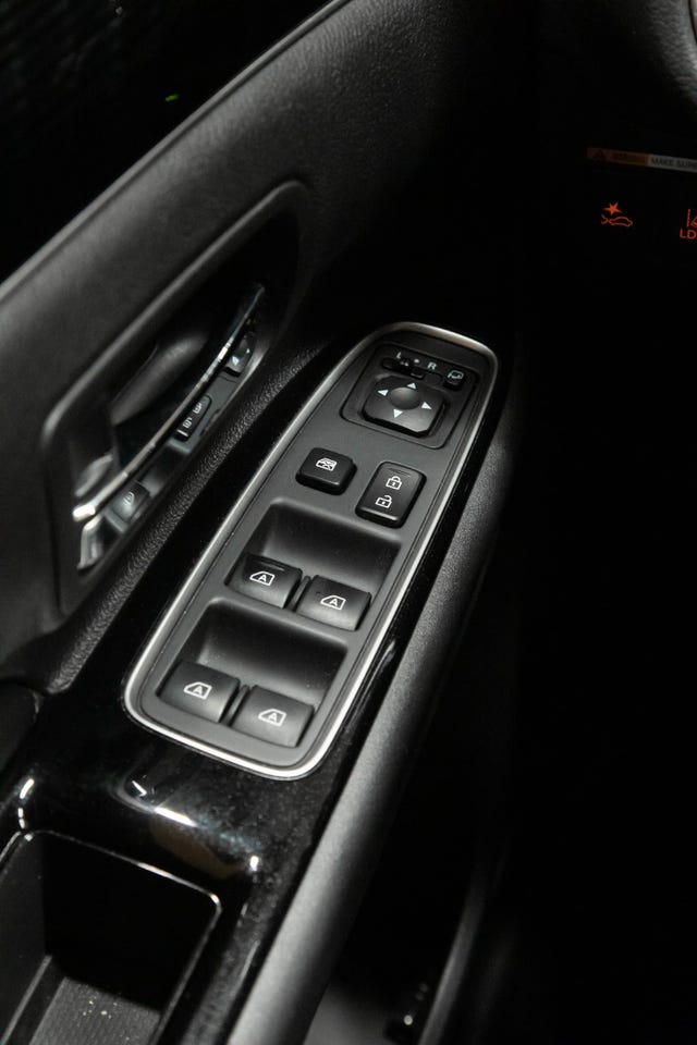 2020 MITSUBISHI OUTLANDER - 9