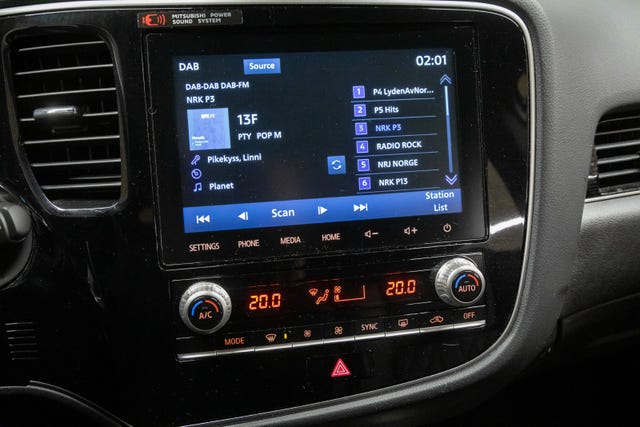 2020 MITSUBISHI OUTLANDER - 18