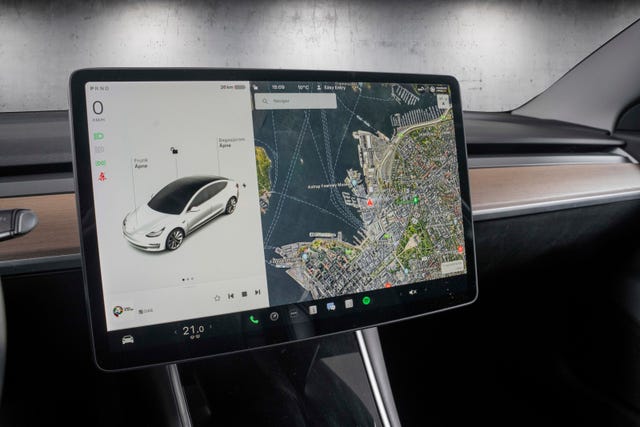 2019 TESLA MODEL 3 - 11