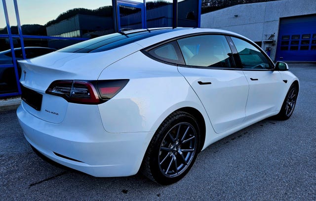 5YJ3E7EB2MF881440 2021 TESLA MODEL 3-3