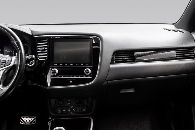 2020 MITSUBISHI OUTLANDER - 24