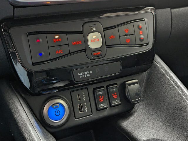 2021 NISSAN LEAF - 22