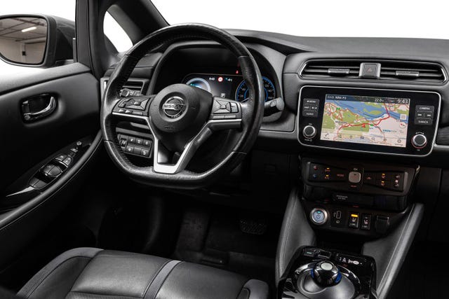 2021 NISSAN LEAF - 26