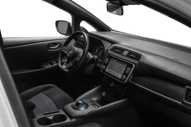 2021 NISSAN LEAF - 25