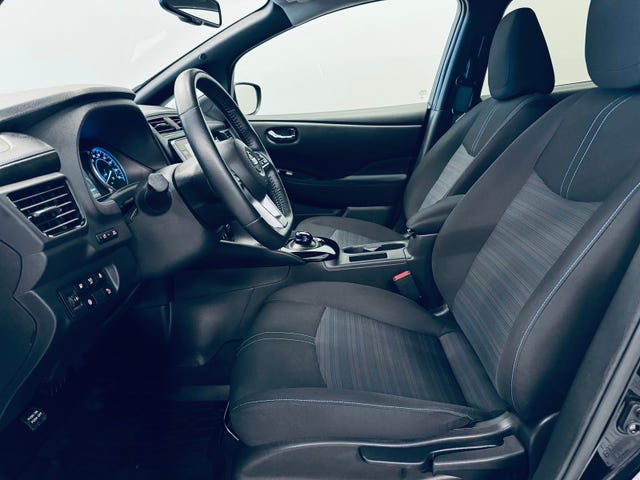 2021 NISSAN LEAF - 7