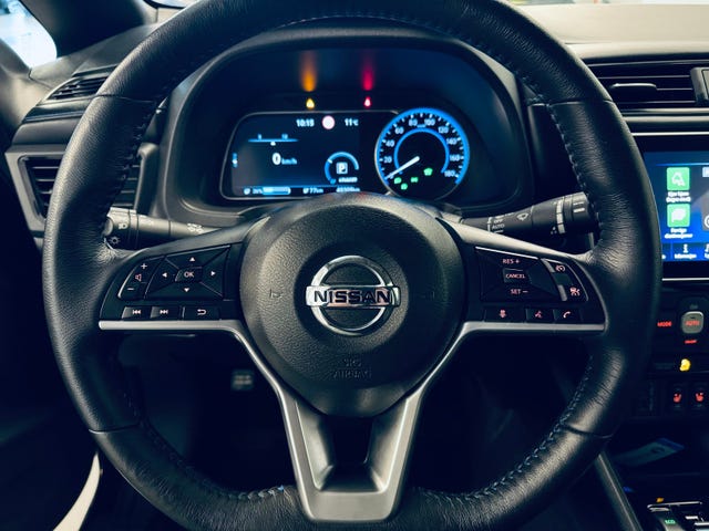 2021 NISSAN LEAF - 11