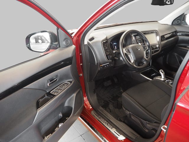 2020 MITSUBISHI OUTLANDER - 7
