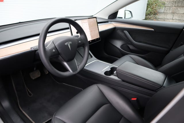 5YJ3E7EB7MF958450 2021 TESLA MODEL 3-4