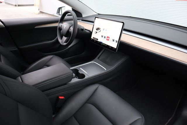 2021 TESLA MODEL 3 - 26