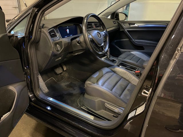 2018 VOLKSWAGEN GOLF - 17