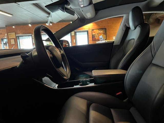 2019 TESLA MODEL 3 - 16