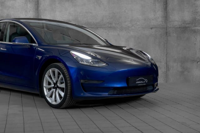 5YJ3E7EB5KF262652 2019 TESLA MODEL 3-1