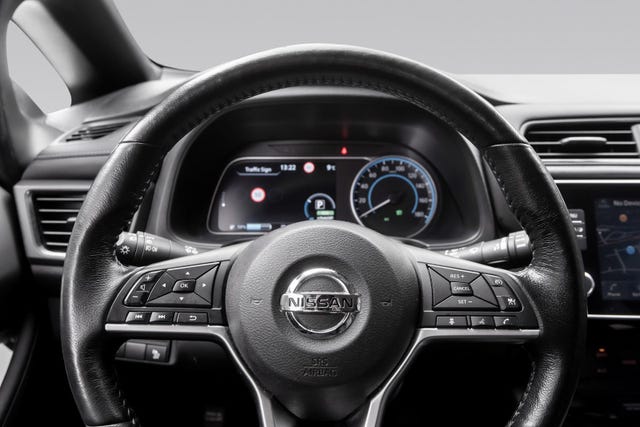 2020 NISSAN LEAF - 15