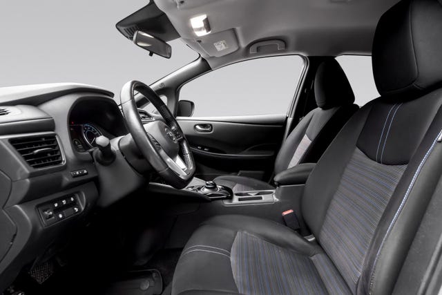 2020 NISSAN LEAF - 12