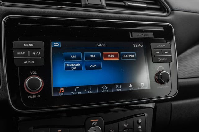 2018 NISSAN LEAF - 19