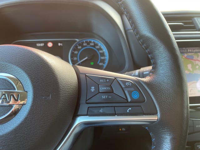 2020 NISSAN LEAF - 16