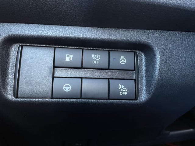 2020 NISSAN LEAF - 24