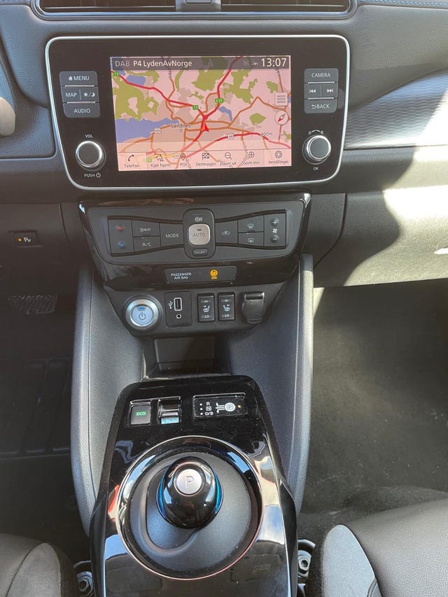 2020 NISSAN LEAF - 23