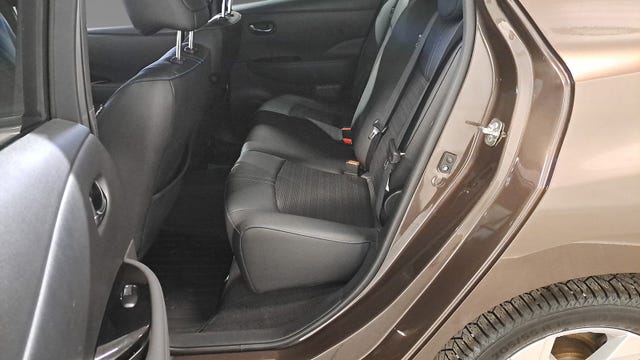 2021 NISSAN LEAF - 13