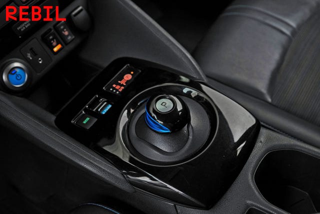 2018 NISSAN LEAF - 19