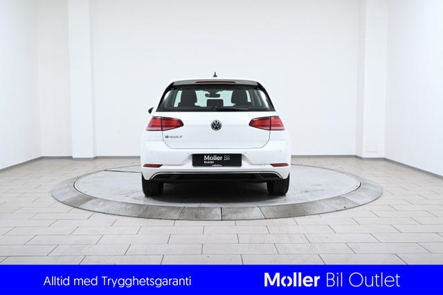 WVWZZZAUZJW906482 2018 VOLKSWAGEN GOLF-3