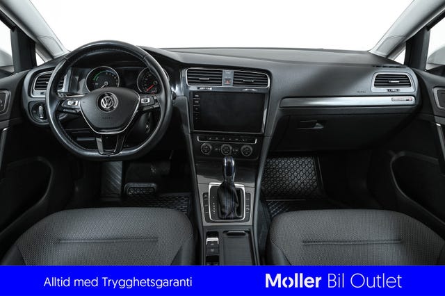 2018 VOLKSWAGEN GOLF - 18