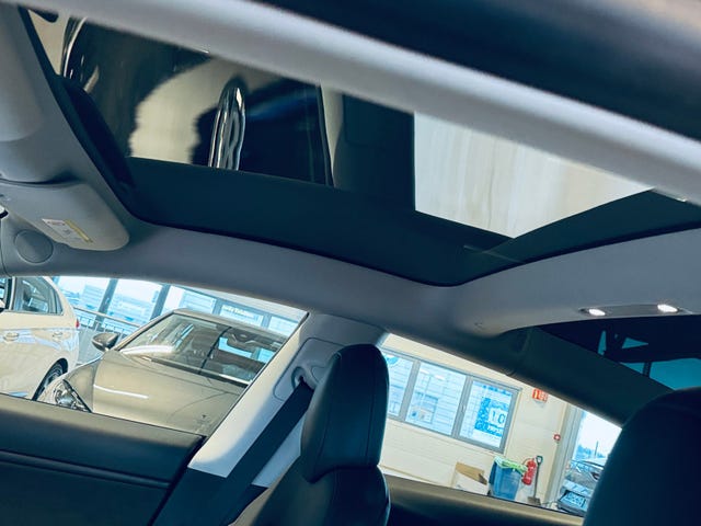 2019 TESLA MODEL 3 - 10