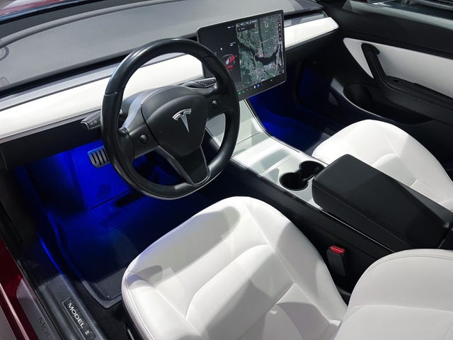 2019 TESLA MODEL 3 - 29