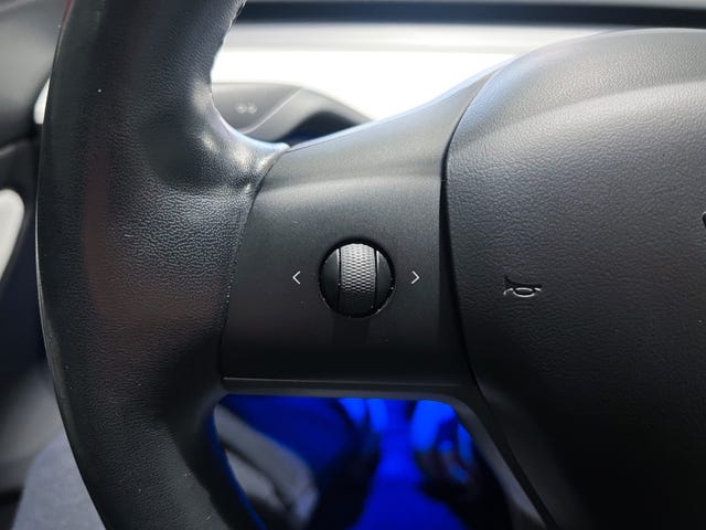 2019 TESLA MODEL 3 - 32
