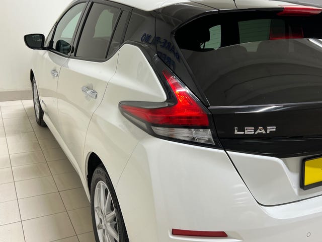 2018 NISSAN LEAF - 16