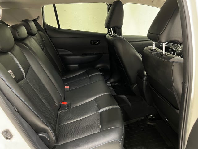 2018 NISSAN LEAF - 19